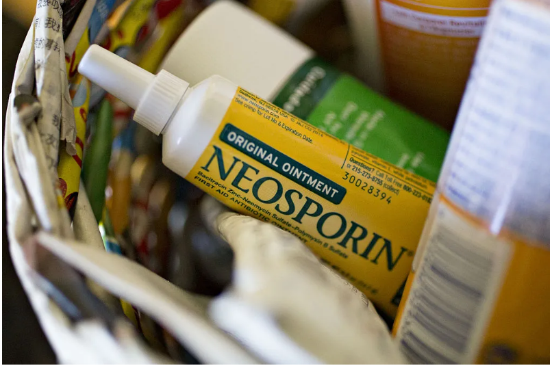 在鼻腔中涂抹孚诺软膏（Neosporin）真的可以帮助预防病毒感染吗？